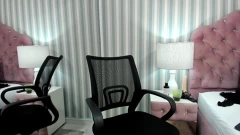 HazelMoret online show from 02/21/25, 05:31