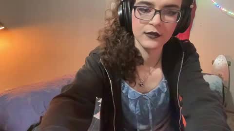 Snapshot of hazelpeppermint chatting on 05/26/26, 03:41 Hazel online show from 05/26/26, 03:41