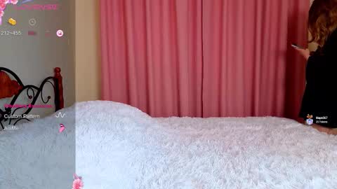 Snapshot of hazeltrue chatting on 09/11/25, 12:05 hazeltrue online show from 09/11/25, 12:05