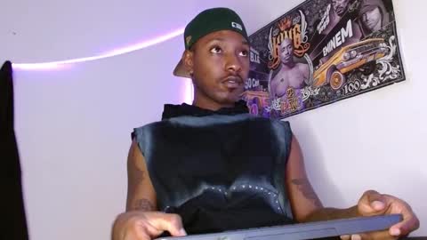 hazlan_420 online show from 02/05/26, 02:49