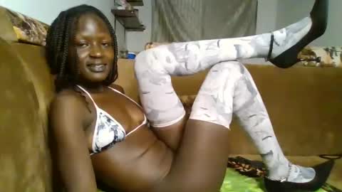 Snapshot of heart_star chatting on 02/09/25, 01:22 heart_star online show from 02/09/25, 01:22