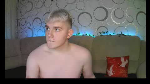 Snapshot of heatctrl chatting on 02/13/26, 08:16 Justin online show from 02/13/26, 08:16