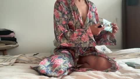 Snapshot of heatherfish chatting on 04/05/26, 12:57 heatherfish online show from 04/05/26, 12:57