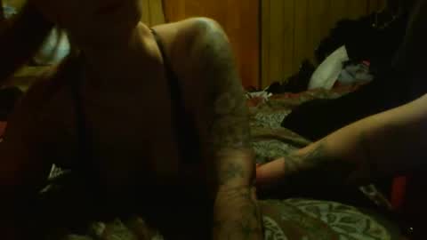 Snapshot of heatherjohnson1209 chatting on 10/25/25, 07:27 AshleyJ0110 online show from 10/25/25, 07:27