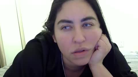 Snapshot of heatwavee chatting on 01/20/25, 10:51 heatwavee online show from 01/20/25, 10:51