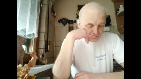 Snapshot of heaven_07 chatting on 01/10/26, 10:17 heaven_07 online show from 01/10/26, 10:17