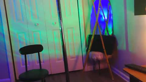 Heavenllyy online show from 10/23/25, 03:17