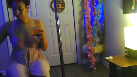 Heavenllyy online show from 04/18/26, 04:49