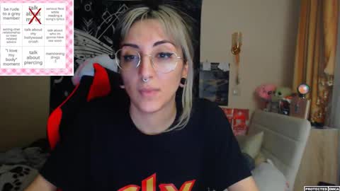 Snapshot of heavenlycreature chatting on 03/28/26, 02:00 Diana online show from 03/28/26, 02:00