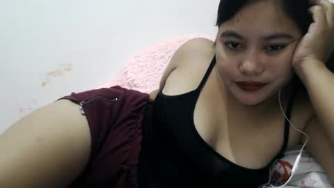 Snapshot of heavenlyeyes69 chatting on 12/17/24, 04:23 heavenlyeyes69 online show from 12/17/24, 04:23