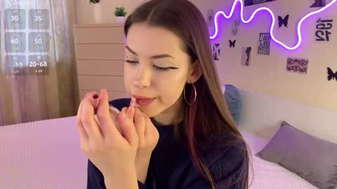 Snapshot of heavenmoth chatting on 02/15/26, 01:09 heavenmoth online show from 02/15/26, 01:09