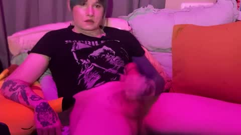 Snapshot of heavensentttt chatting on 01/21/25, 09:24 Saoirse online show from 01/21/25, 09:24