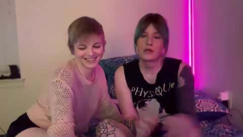 Snapshot of heavensentttt chatting on 01/26/25, 04:09 Saoirse online show from 01/26/25, 04:09