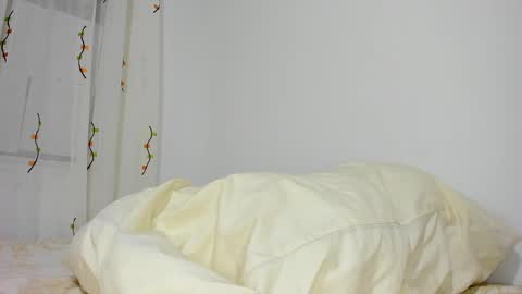 Snapshot of hebenix chatting on 01/22/25, 02:26 Alejandra online show from 01/22/25, 02:26