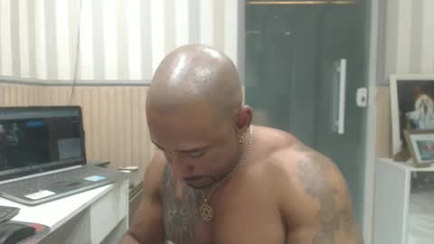 hebertgomes online show from 10/24/25, 01:57