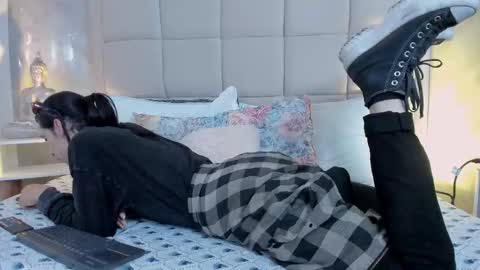 Keira Hecate online show from 01/06/26, 07:50