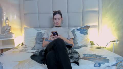 Keira Hecate online show from 01/10/26, 07:48