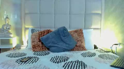 Keira Hecate online show from 02/09/26, 07:40