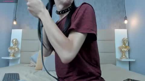 Keira Hecate online show from 04/15/26, 07:10