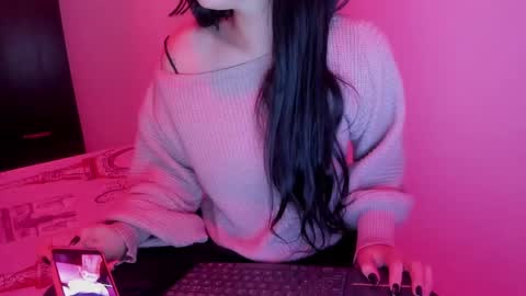   online show from 11/12/25, 05:08