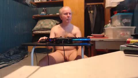 Snapshot of hedonista67 chatting on 02/02/25, 10:57 hedonista67 online show from 02/02/25, 10:57