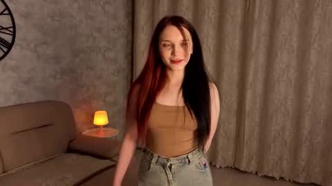 Snapshot of hedwigphommatheth chatting on 06/19/26, 06:34 Mila online show from 06/19/26, 06:34
