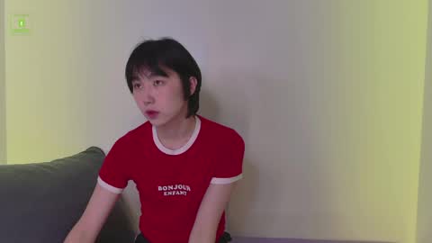 Snapshot of heejinwang chatting on 05/08/26, 04:18 HEEJIN online show from 05/08/26, 04:18