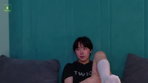 Snapshot of heejinwang chatting on 05/29/26, 04:21 HEEJIN online show from 05/29/26, 04:21