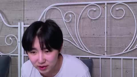 Snapshot of heejinwang chatting on 05/30/26, 04:42 HEEJIN online show from 05/30/26, 04:42