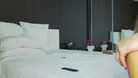 Helen online show from 12/31/24, 05:22