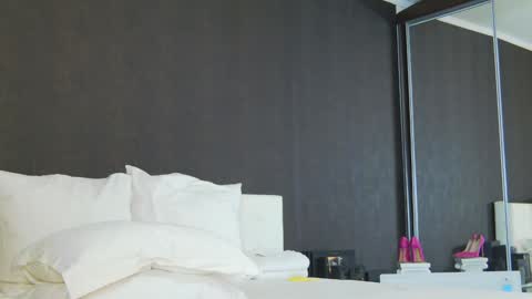 Helen online show from 01/02/25, 01:27