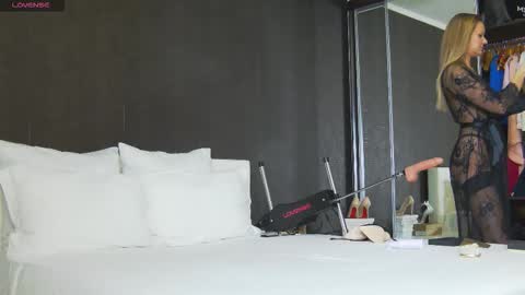 Helen online show from 01/14/26, 08:14