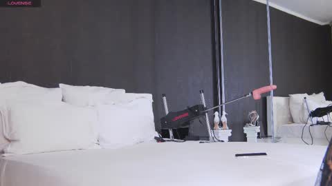 Helen online show from 02/16/26, 03:24