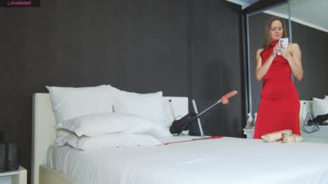 Helen online show from 03/17/26, 01:54