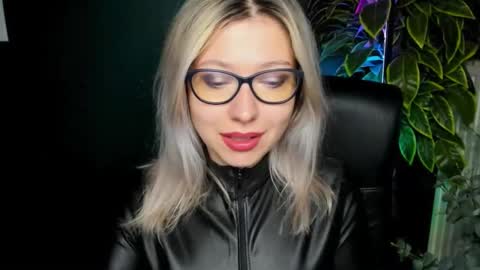 Heidi online show from 09/15/25, 04:23