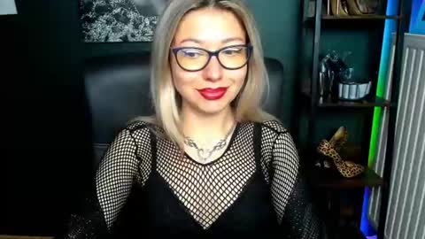 Snapshot of heidi_pleasure chatting on 07/20/26, 04:49 Heidi online show from 07/20/26, 04:49