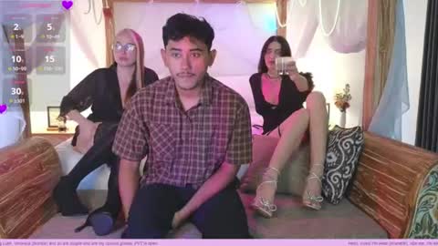 Snapshot of heidiluceous chatting on 06/19/26, 03:33 Heidi brunette Foxy red head and Carrie blondie online show from 06/19/26, 03:33