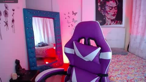 Heidy online show from 10/02/25, 01:18