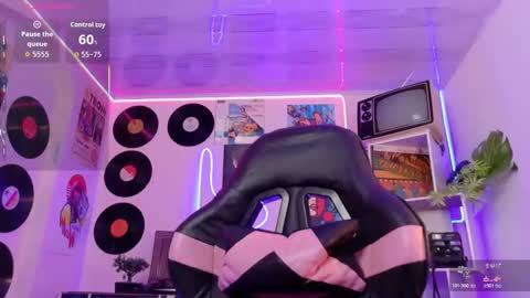 Sara online show from 11/20/25, 09:36