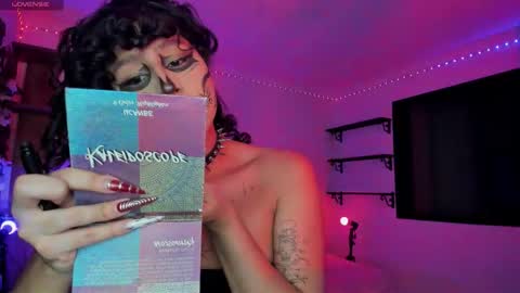 Snapshot of heka_prudence chatting on 03/19/26, 03:54 Heka Prudence online show from 03/19/26, 03:54