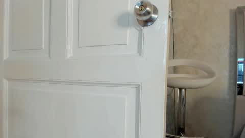 Hella online show from 11/23/25, 01:16