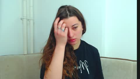 helen_adams_ online show from 12/09/24, 04:34