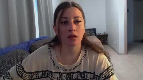 helen_adams_ online show from 06/26/26, 05:45