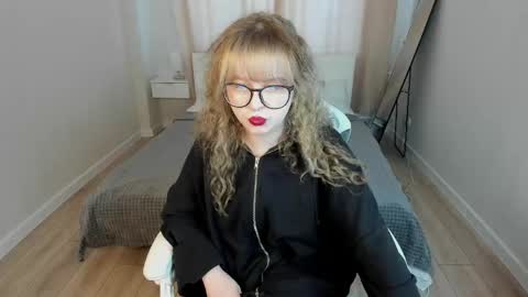 Helen Carson online show from 04/20/26, 01:08