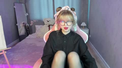 Helen Carson online show from 04/21/26, 01:42