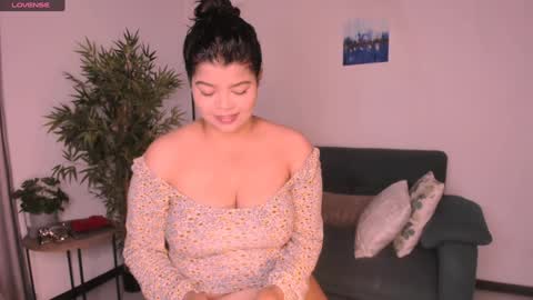 helen_miller online show from 01/11/25, 12:22