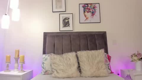 Snapshot of helen_mooree chatting on 02/07/26, 01:15 Helen online show from 02/07/26, 01:15