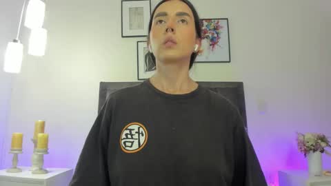 Snapshot of helen_mooree chatting on 02/23/26, 12:35 Helen online show from 02/23/26, 12:35