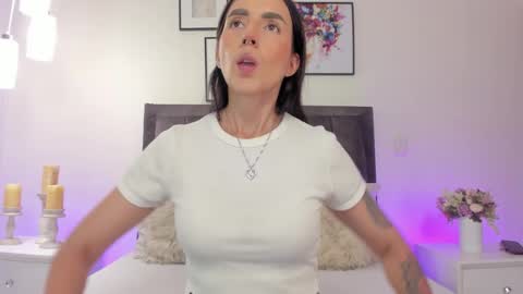 Snapshot of helen_mooree chatting on 02/25/26, 12:37 Helen online show from 02/25/26, 12:37