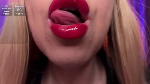 Snapshot of helena__femdom chatting on 05/27/26, 08:06 Helena online show from 05/27/26, 08:06